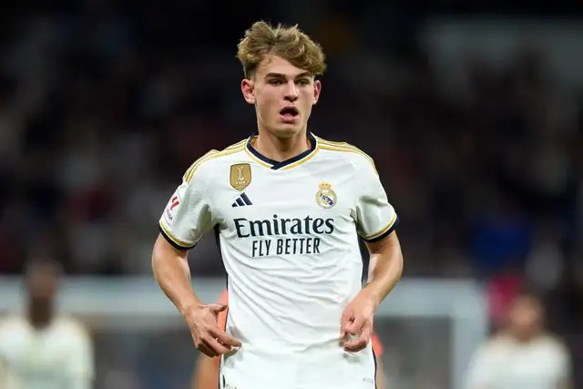 罚球看似只 罚球看似只